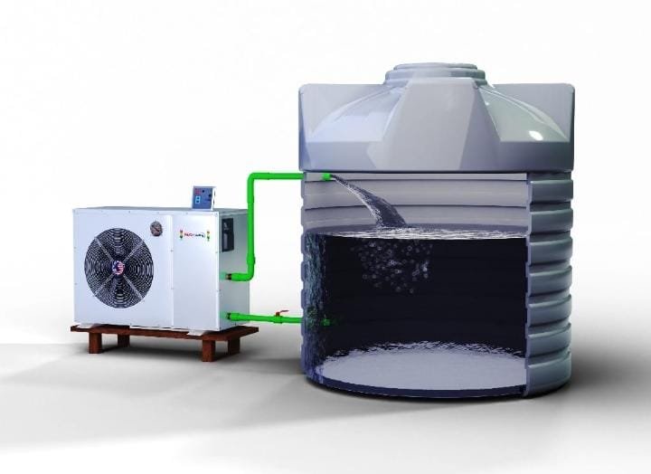 Water-tank circulation pump system with blue cooling pipework