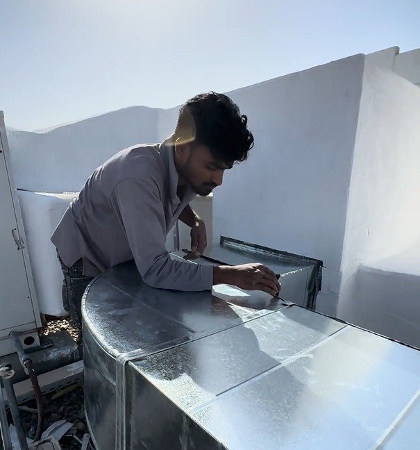 Ducted split A/C installation and airflow balancing