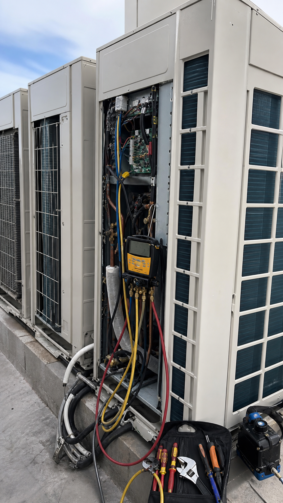 VRF system piping and joint connections